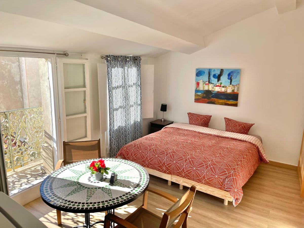 Art Apparts Coeur De Ville Beziers Bagian luar foto