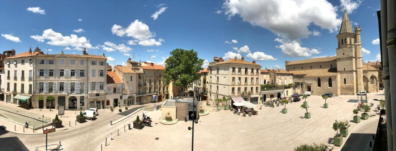 Art Apparts Coeur De Ville Beziers Bagian luar foto